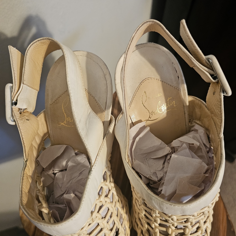 Vintage Louboutins Slingback Mules in Cream - Picture 6 of 10